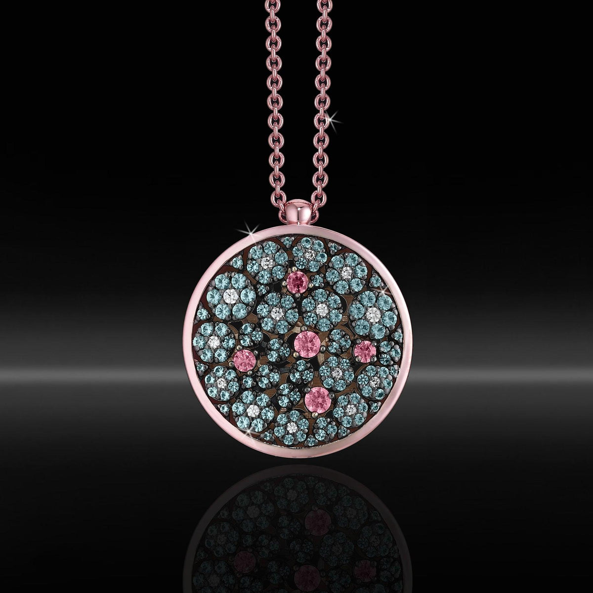 Collana Floreale Nera Con Diamanti Colorati Rosso Rubino A Forma Di Y - Avalaya N01100